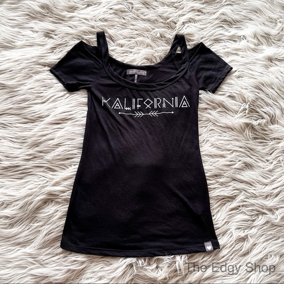 Kendall & Kylie Tops - Kendall & Kylie | Kalifornia Graphic Print Tee